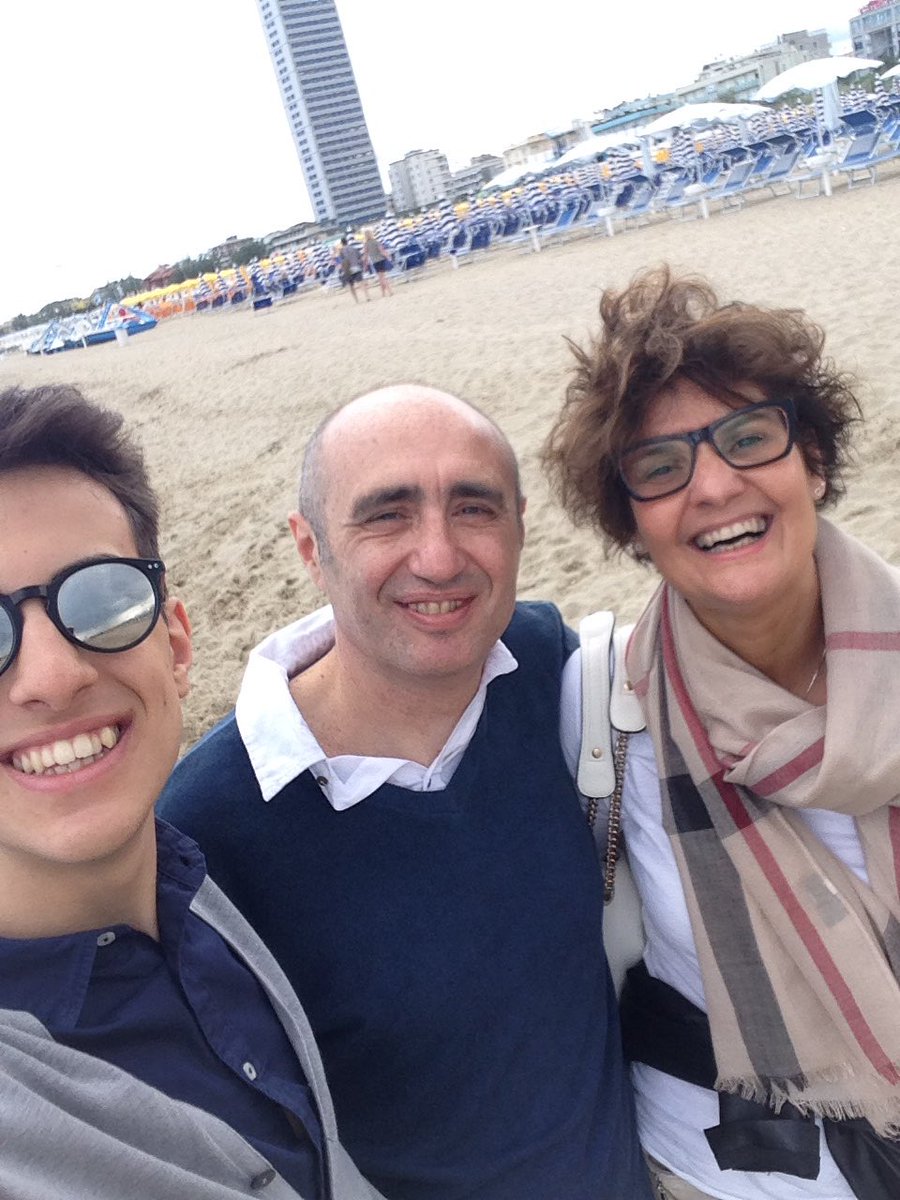 robertoruvioli's tweet image. 