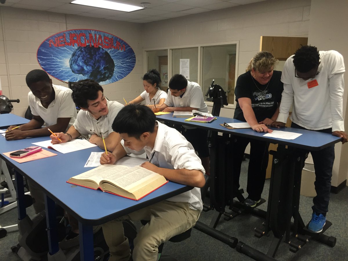 CaracalCorner's tweet photo. Good luck Crossroads High School students with your final exams! #finalexams #aliefisd #activebasedlearning https://t.co/lUk38FbYTh