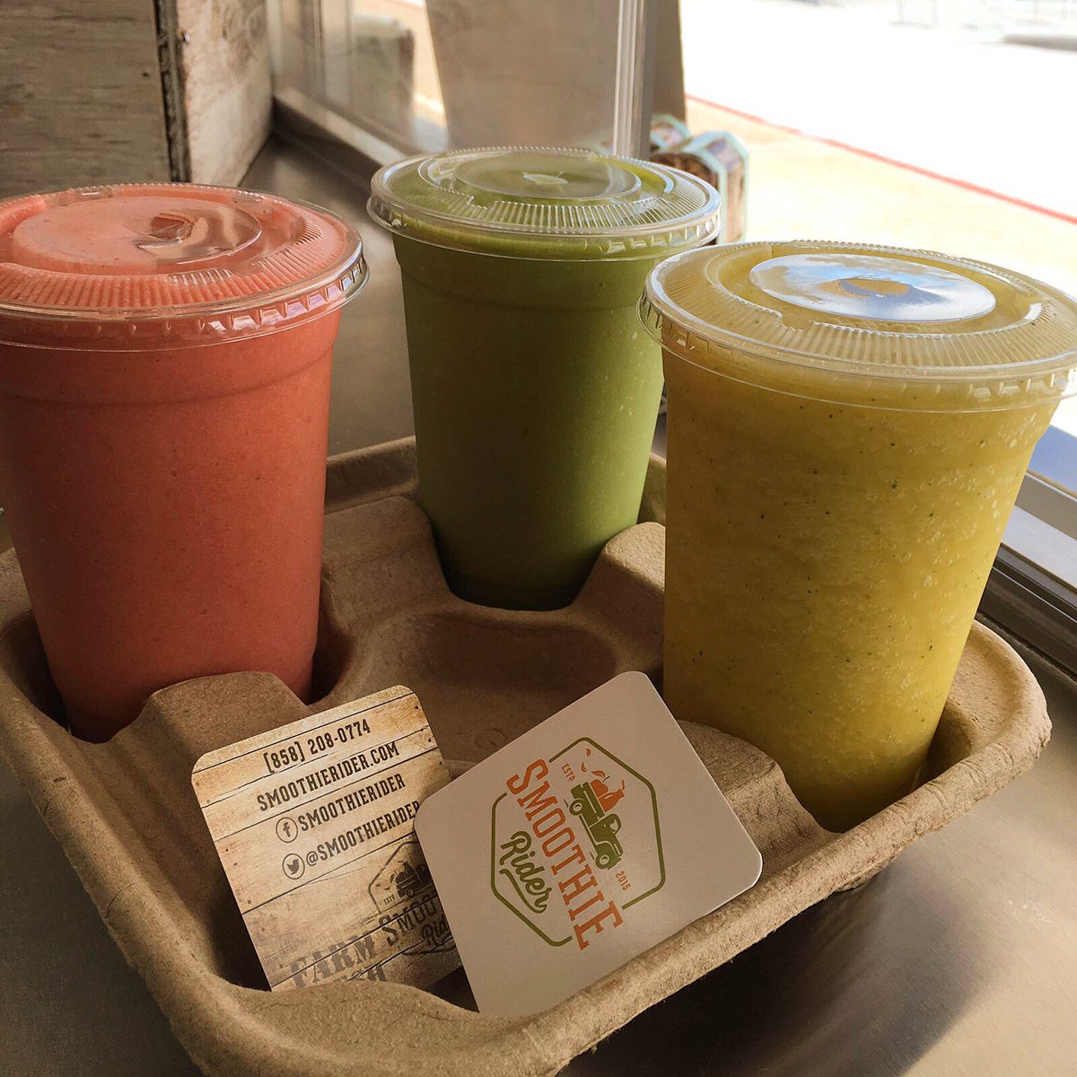 SmoothieRider's tweet photo. Order up. #smoothies #fit #healthyliving #healthyfood #vegangains #raw https://t.co/a0LGY4M0f0