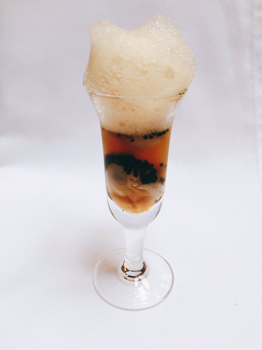 TheYanako's tweet photo. Fire Lake oyster, sake, yuzu sorbet, black tobiko, ponzu foam = $5 app for #manayunk #strollthestreet https://t.co/ViVmYcb1qy