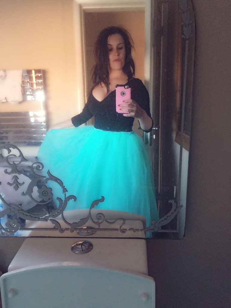kellypearson83's tweet photo. Bought myself a tutu because why the hell not 👌 https://t.co/ynoOZQGUhf