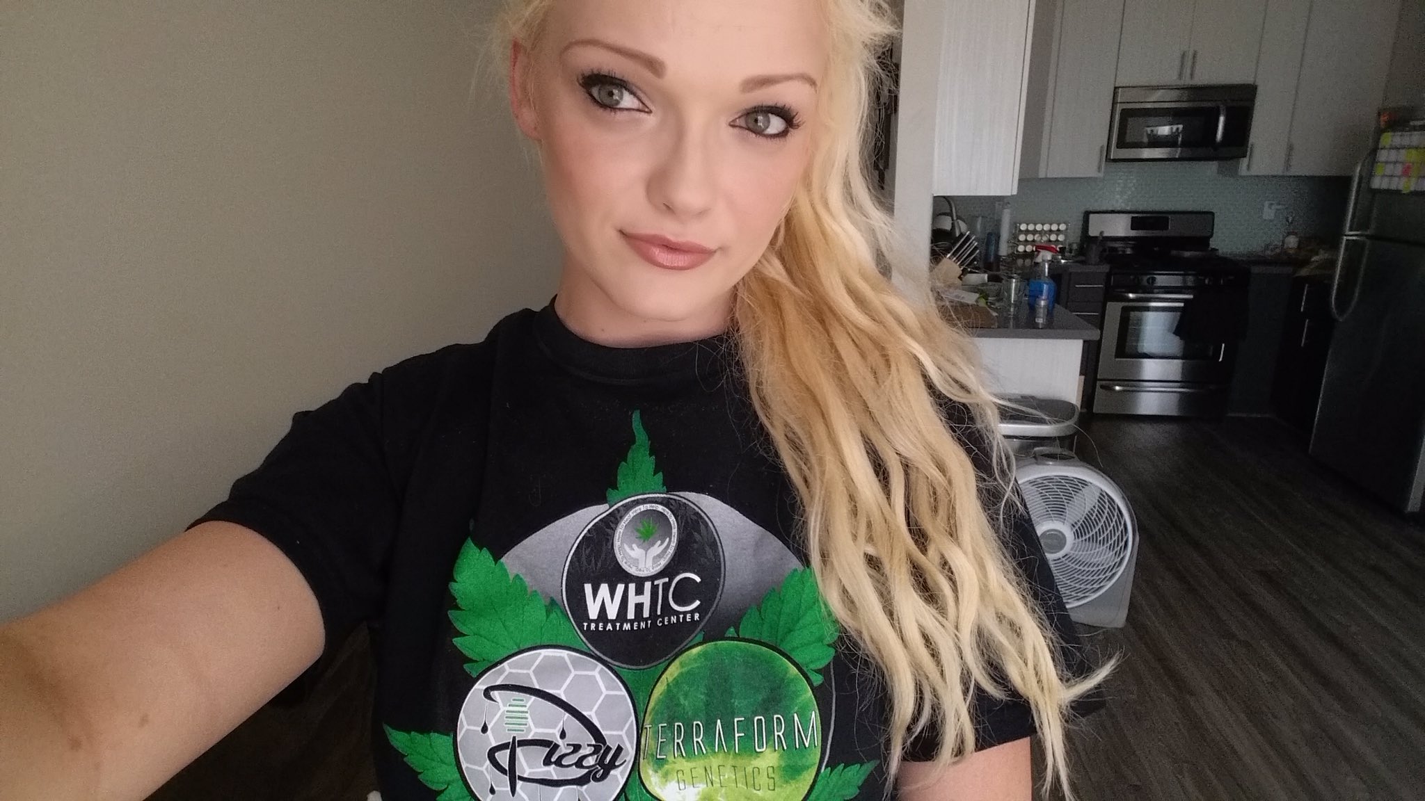 TW Pornstars - 18+| Zoey Paige. Twitter. 9:09 PM - 2 Jun 2016