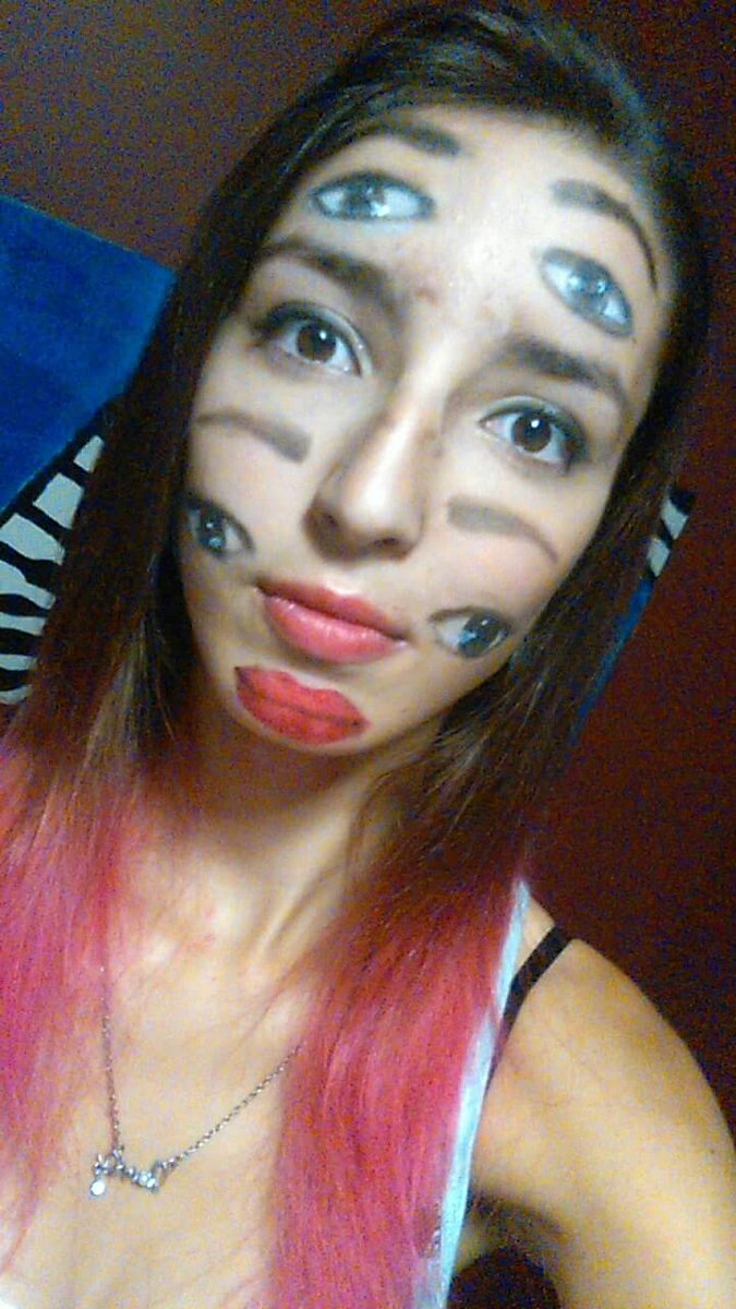 joooanyyy's tweet photo. #rellynice #3faces #makeup #halloween #eyes #followme https://t.co/0Ufga3sBcI