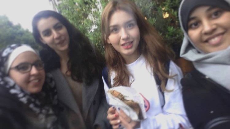 [PIC] 160602 Somi took a picture with fans in Paris!

(cr: aschiamizuki on ig)
#KCONPARIS #아이오아이 #IOI #Somi #전소미 #소미