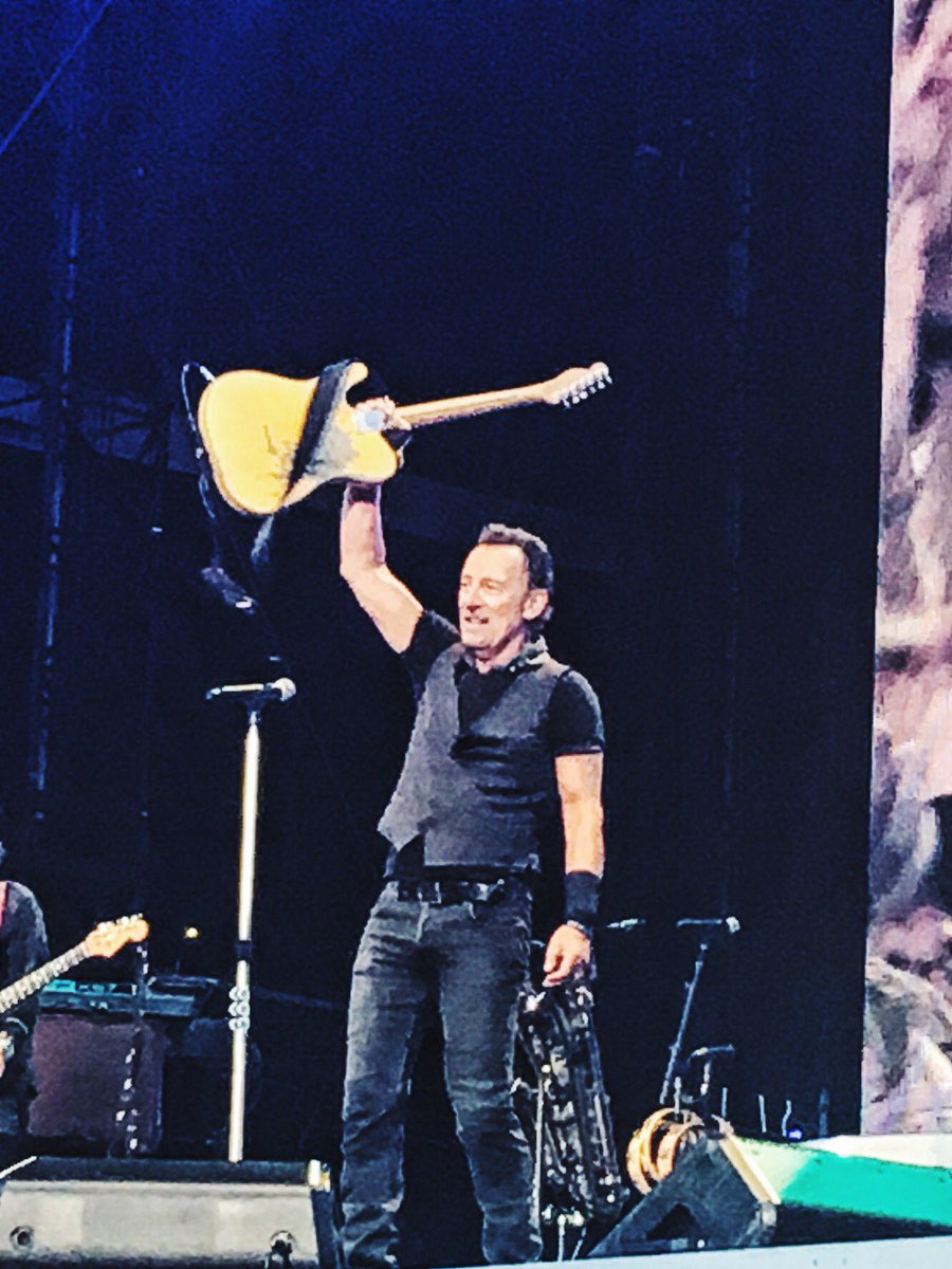 katefmkatefm's tweet photo. My love will not let you down
#springsteenglasgow @springsteen @StevieVanZandt https://t.co/VuPrZc5GfY