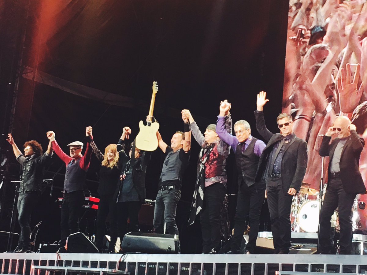 katefmkatefm's tweet photo. My love will not let you down
#springsteenglasgow @springsteen @StevieVanZandt https://t.co/VuPrZc5GfY