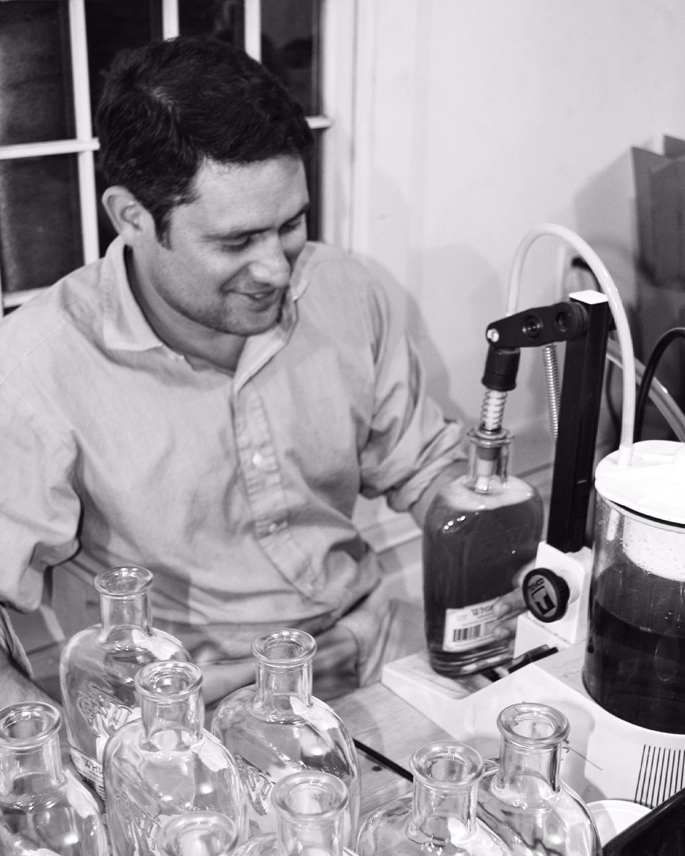 RajPeterBhakta's tweet photo. Taken 5 years ago, we still bottle everything by hand on #WhistlePig Farm #Vermont #ThrowbackThursday #tbt https://t.co/o4JcivPlDy
