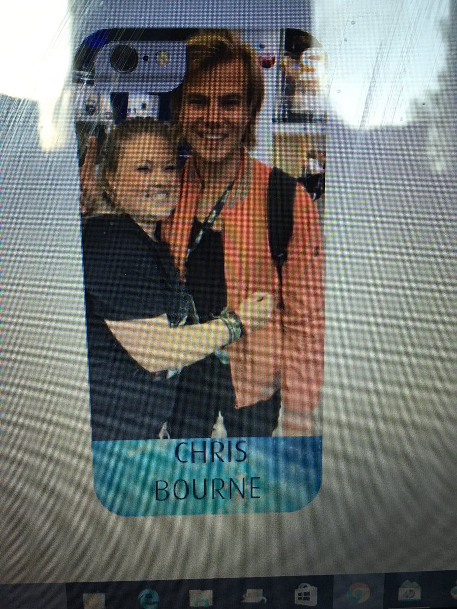 Chrisbournepro2's tweet photo. My phone case has been dispatched I can't wait to get this @ChrisBourne #favouriteguy π https://t.co/Y5EPuOWubH