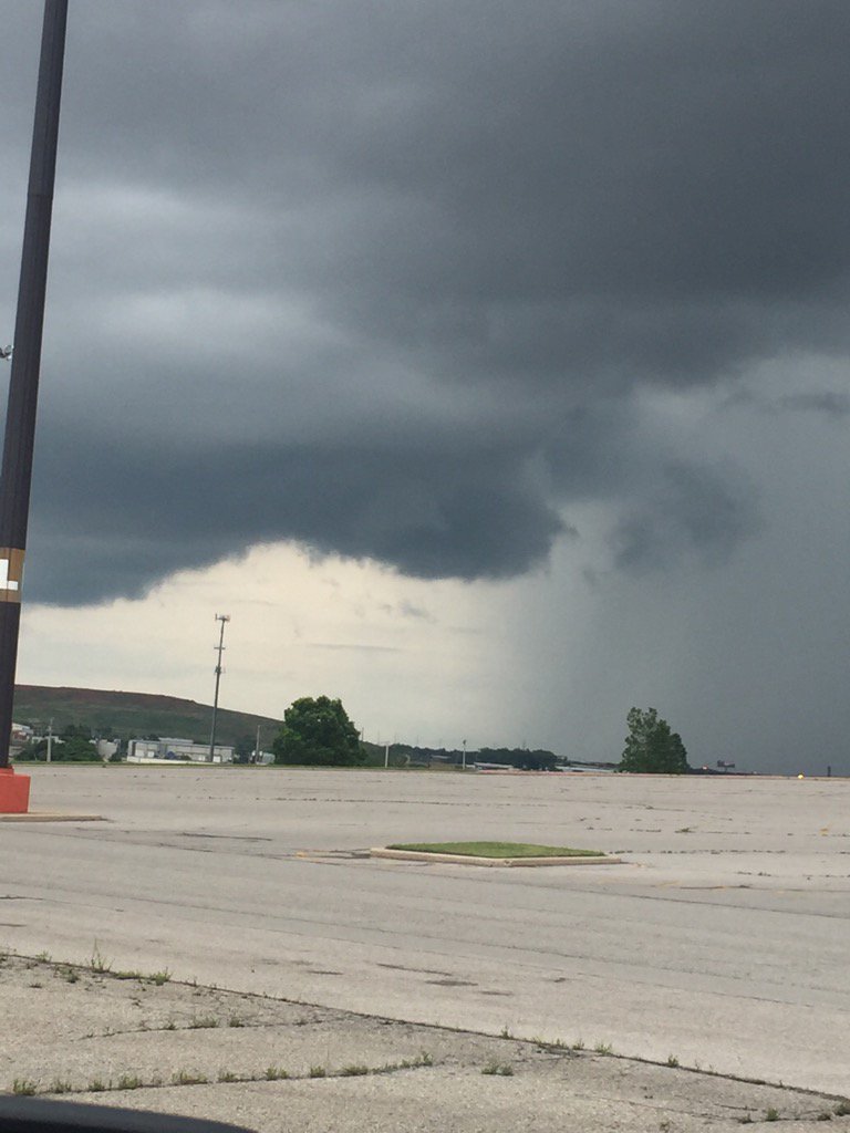 PAReports's tweet image. Stormy weather ahead for OKC @KOCOdamonlane #KOCOFirstAlert