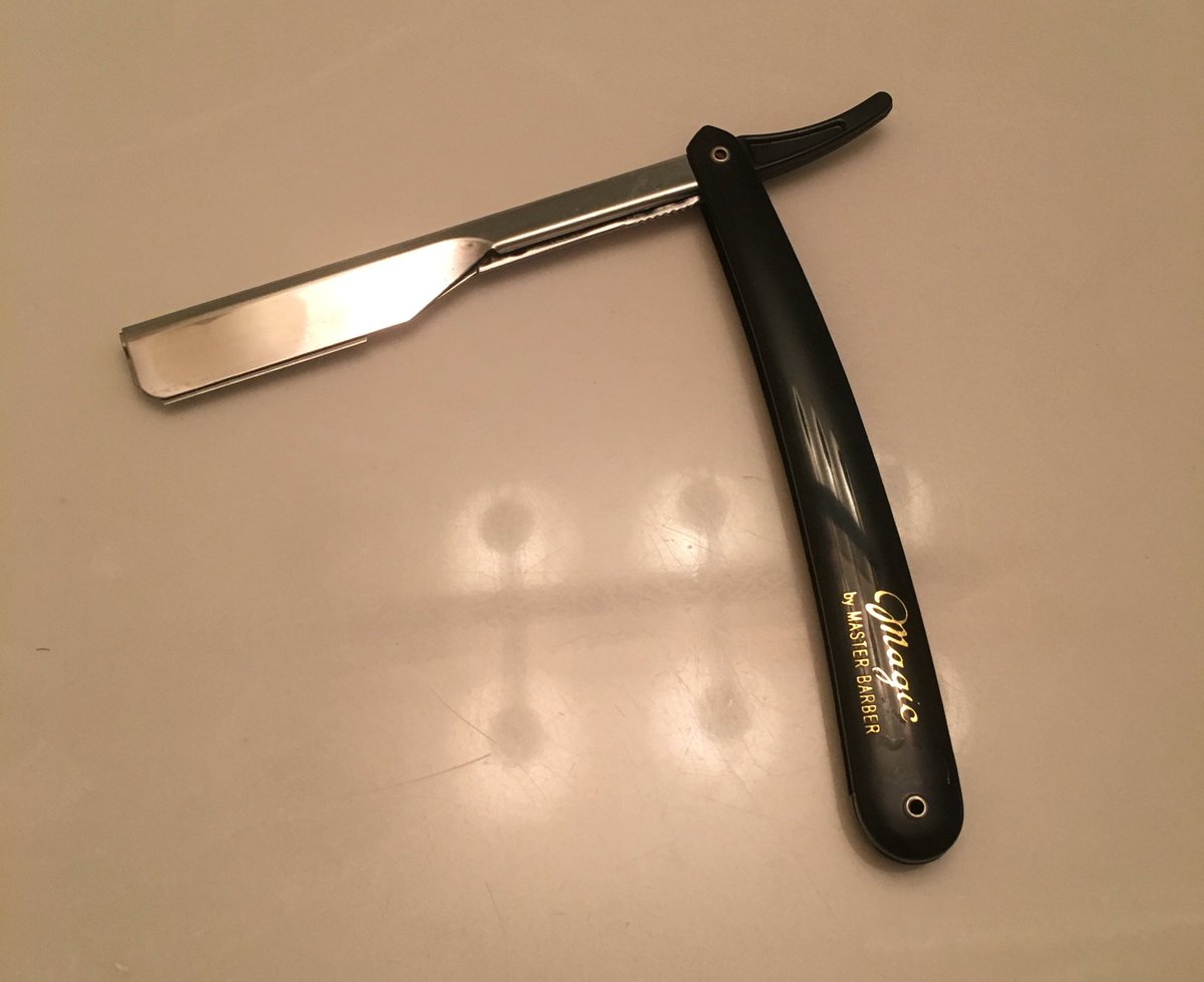 dramosthethird's tweet photo. No more regular razors💈 #manshave https://t.co/eTVwHCgf8K