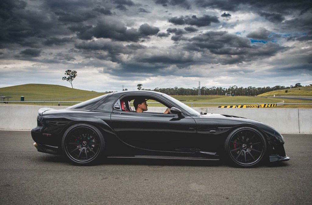 jdmemperor's tweet photo. Lets Thank @Mazda_PR For The RX7. https://t.co/C6IBHwB6e0