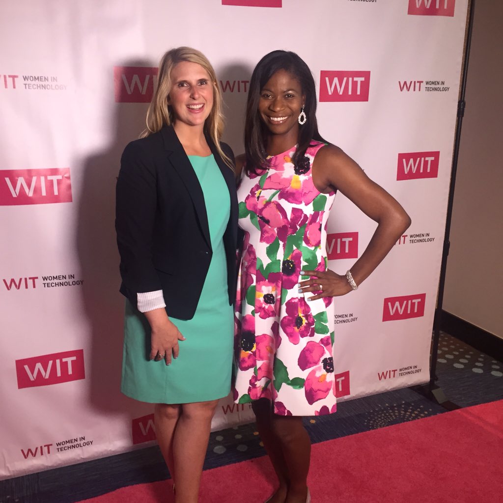 RisaShine19's tweet image. #WITConnect2016 #WriteYourFuture #VIPReception  #VeteranVolunteers @AngelaKirkland @witatl