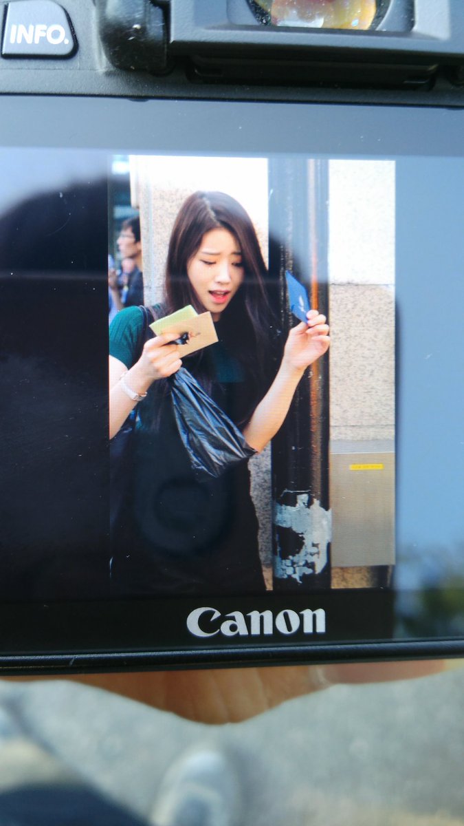 이미주 혼자 기둥에 쿵해쪄 ㅠ