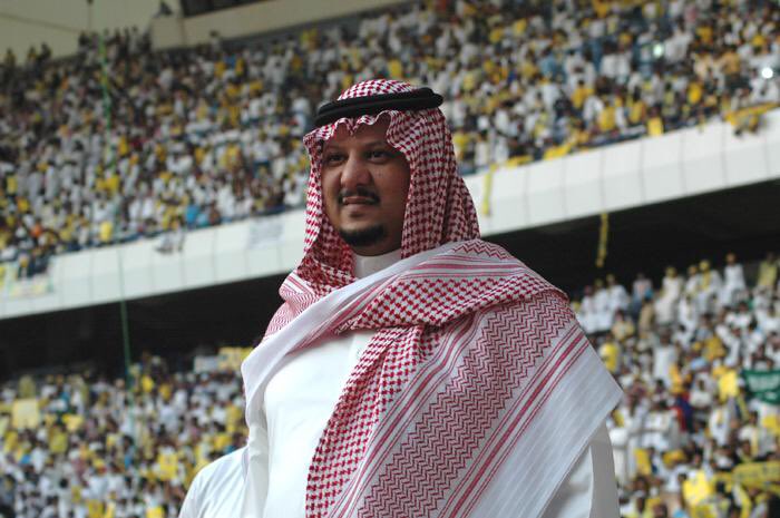 3mad_free7's tweet photo. جيت كبير .. ورحت كبير 
رجعت لنا ابتسامة غايبه من سنين 
مافيه كلام يوفيك حقك جعل عمرك طويل ❤️

@faisalbinturki1 https://t.co/HFDhakeQ9w