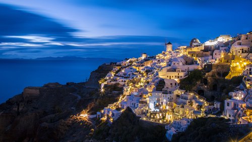 "Oia's View" amazing scenery in Santorini,Greece. Photography by artist Angelos. ht.ly/ww6e300FR1K