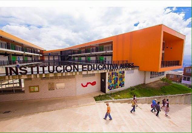 centralidad educativa aures colegio