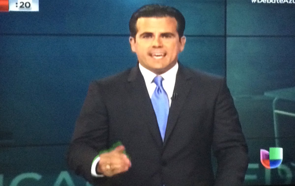FuerzaDPueblo's tweet photo. @ricardorossello:"La corrupción te afecta a mi y nos afecta a todos, yo tendré 0 tolerancia a la corrup" #DebateAzul https://t.co/LNQJtAtOjY
