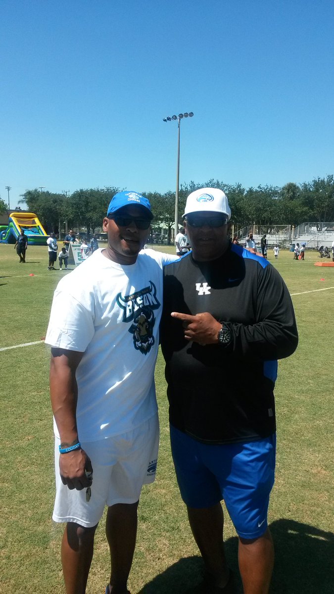 Me and my good friend and son the Canterbury School HC Derrick Crudup Jr! Great coach <a href="/RawRecruitsNet/">Crudup Recruiting</a> <a href="/dcrudup_cast/">Derrick Crudup Sr</a>