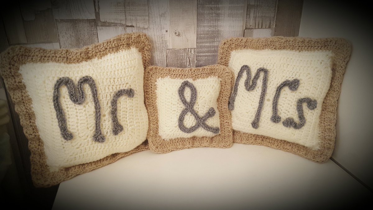 Granny_Squares's tweet photo. I loved making these Mr &amp; Mrs crochet cushions! #Crochet #Handmade #Gift #Wedding 🎩👰💍💕 https://t.co/fzbrVedSVt