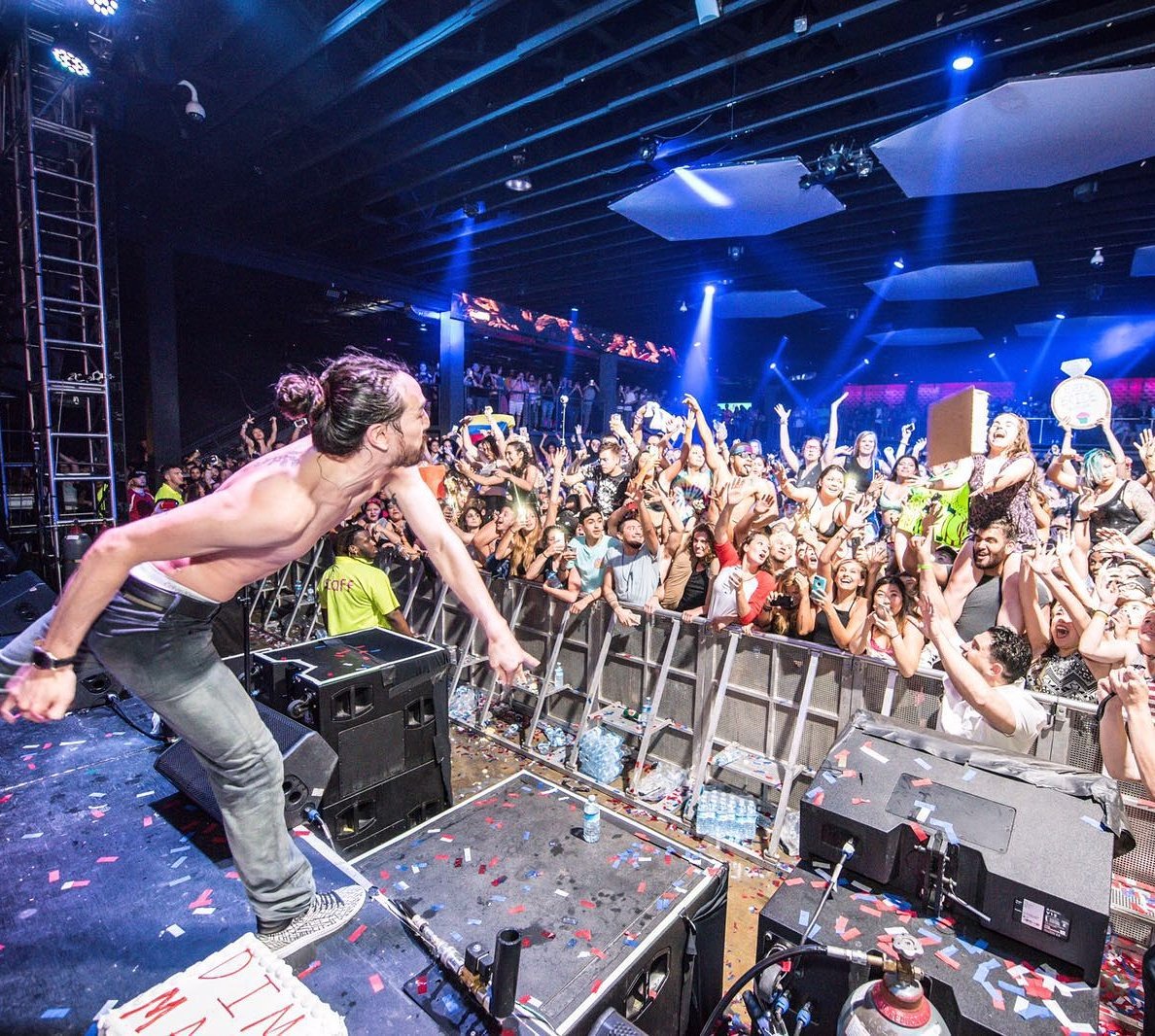 Coming for u 🍰🍰🍰🍰🍰🍰 https://t.co/UNcuhXoWzi