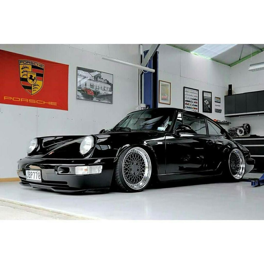 speed_throttle's tweet photo. via @porscheartdaily Porsche Art Daily #birthdayweek #flashback - posting our favourite images over the last two ye… https://t.co/z6KjEZ1H9w