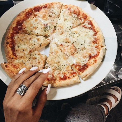 J_____Hechos_'s tweet photo. _______ se adueño de nuestra pizza -Justin https://t.co/eGwT1mfb6T