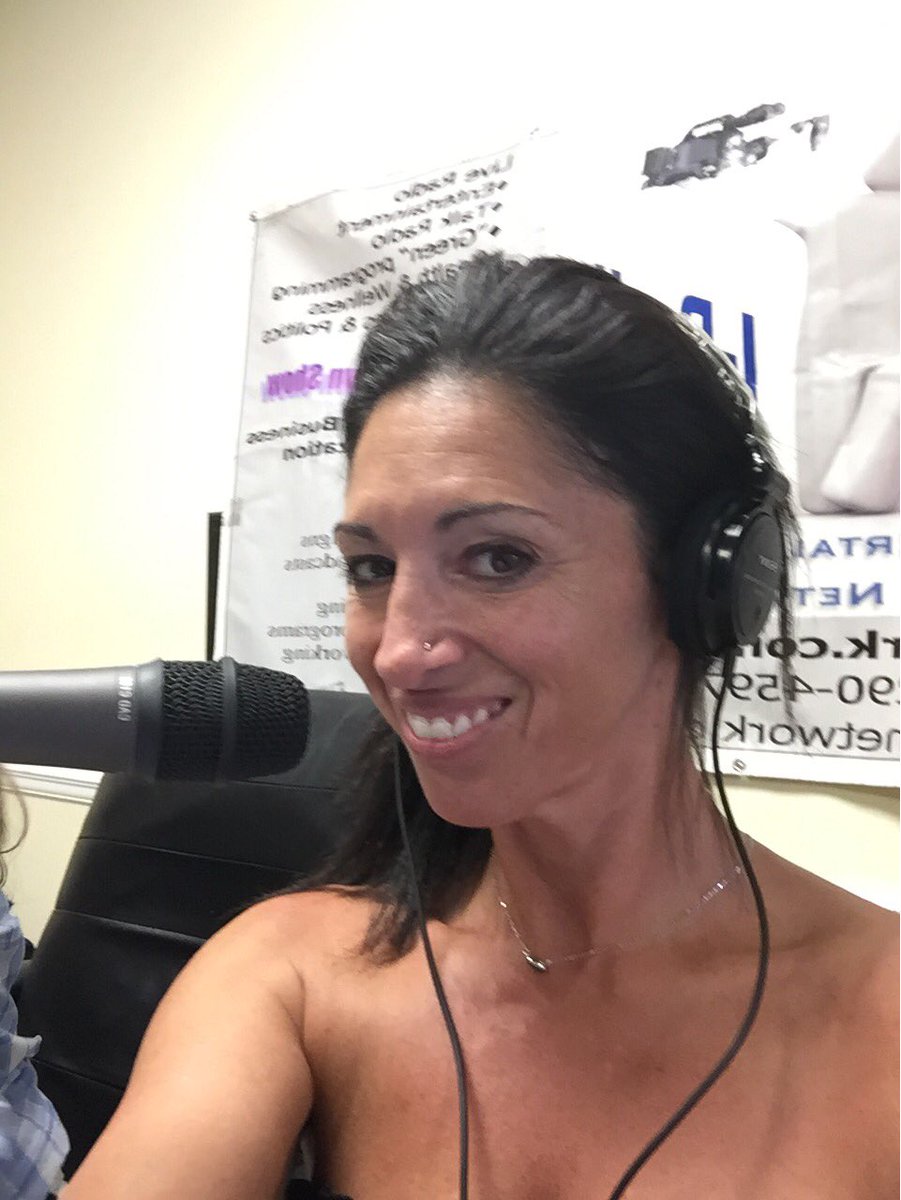staceysteele13's tweet photo. #almostshowtime #ontheair #audreyandstacey #thechicks #weinetwork #hottopics #memorialdayweekend https://t.co/g88bzWsSGq