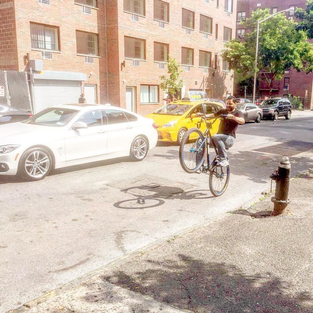 bici_triboo's tweet photo. barberdodici / Enseñando un poco de lo mío en el Bronx 😜🚲 29 #bigripper #bike #bmx #ciclyng #bronx #welling #fixedg… https://t.co/54qf1AmUKg