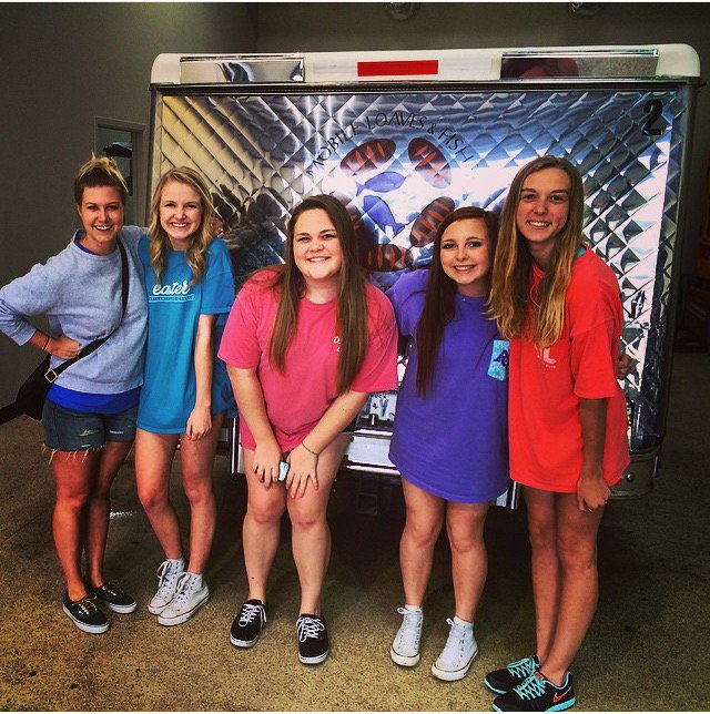 whit_wise's tweet photo. Serving w @LHCATX MLF makes my day by brining others happiness w something as small as a sandwich -Sydney Sommer, 18 https://t.co/oN1stCHdaL