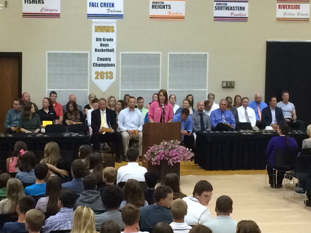 janenekrent's tweet photo. Thank you @Nwestms for a wonderful 8th grade recognition ceremony. #3amazingyears https://t.co/v6sx32HX3e
