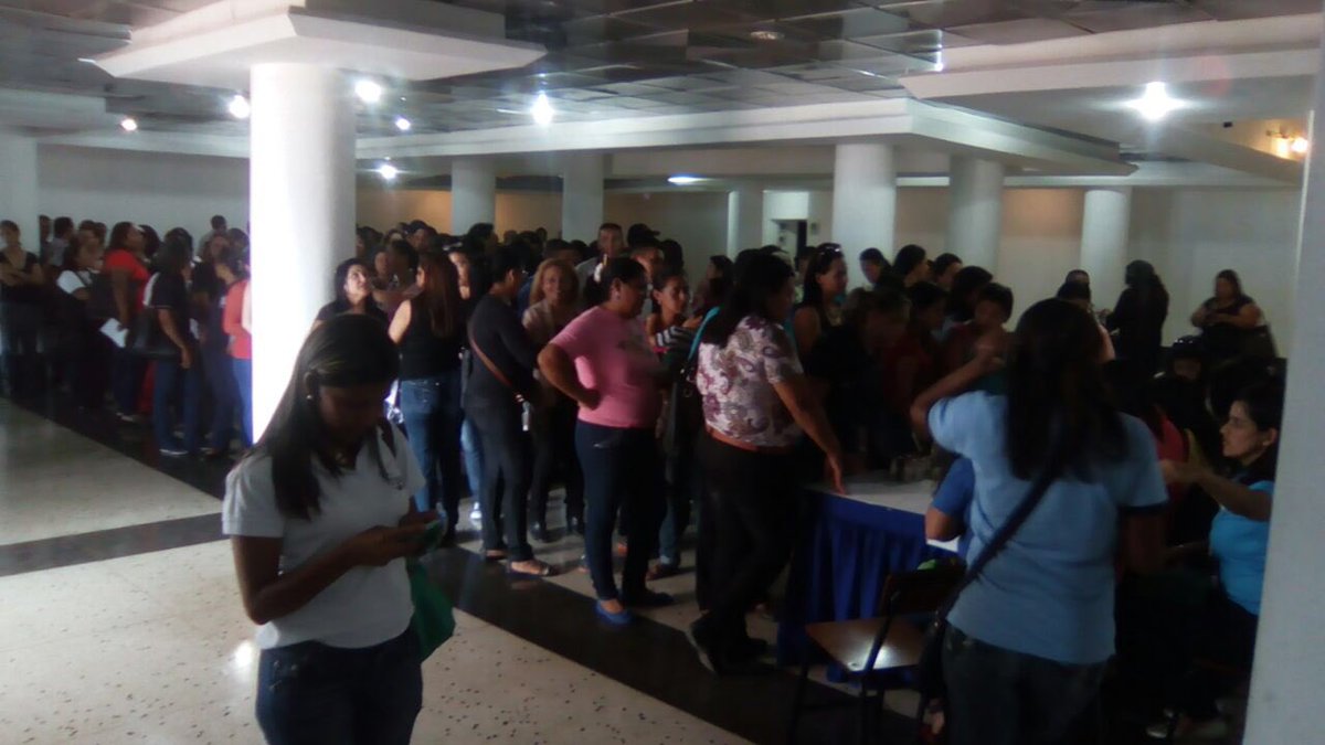 PPR_UNEFM's tweet photo. Registro de participantes al congreso de gerencia e investigación UNEFM!! Excelente @postgradoedu https://t.co/nswGwBn3X1