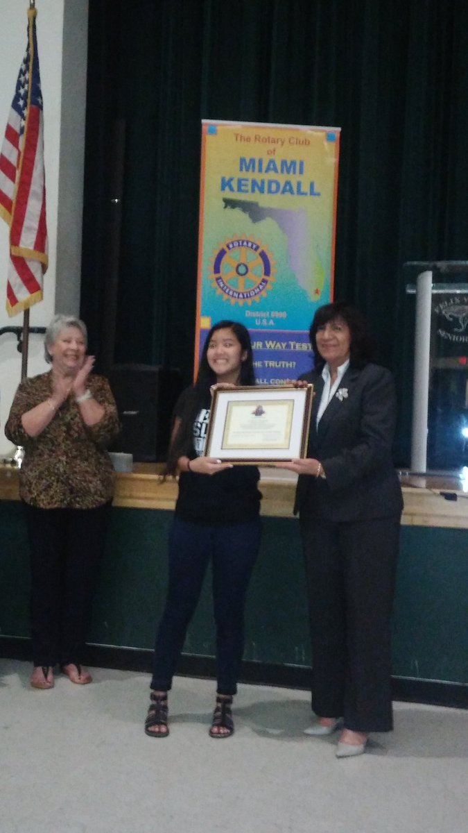 VarelaINTERACT's tweet image. Varela Interact/Kendall Miami Rotary Club Award 5/31/16 #rotaryinternational #Rotaract  @wvhs_News @FelixVarelaHigh