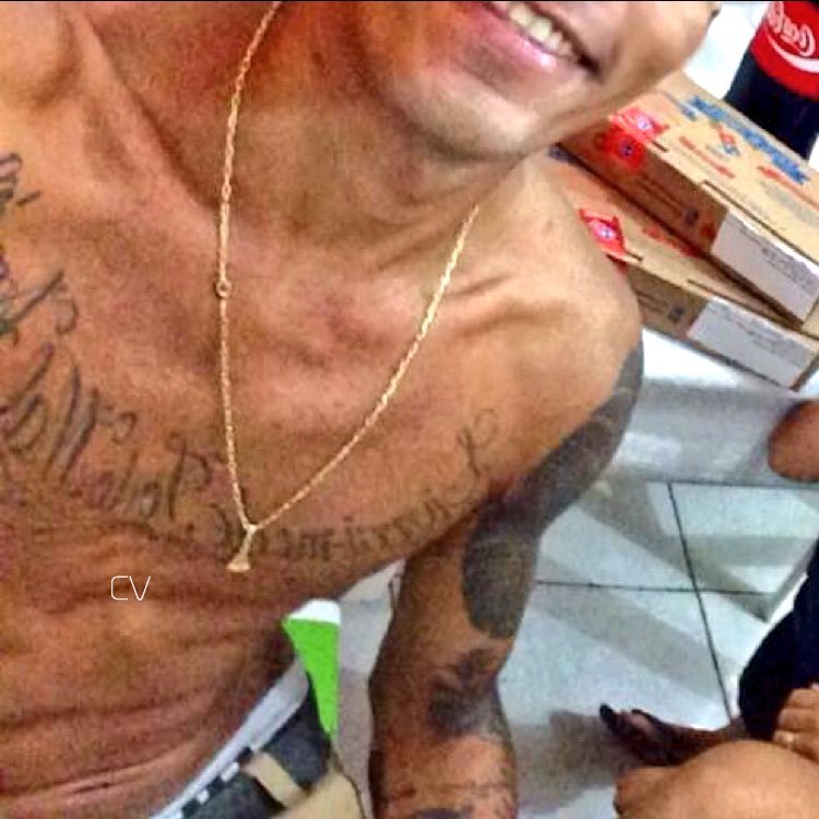 Elnikerr's tweet image. Sem rostO!