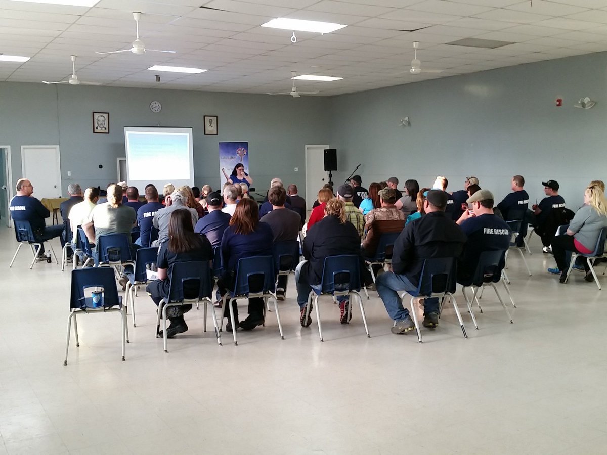 SpringdaleVFD's tweet image. 50+ attendees for the Autism Awareness for First Responders seminar in Springdale, representing 14 groups.