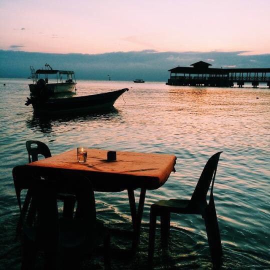 Bütün ömrümce aradığımı bulduğumda, oturup ağlayacağım bir deniz kıyısında."

Ataol Behramoğlu