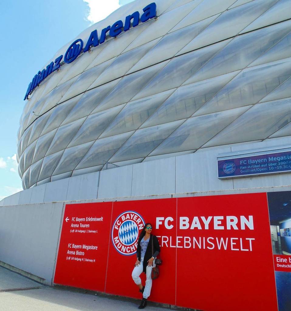PicsFromBayern's tweet photo. #germany #munich #soccer #football #bayernmünchen #bayernmunich #bayerngirl #allianzarena … https://t.co/ol5Sb6PY1s https://t.co/NhbxtIAJL7