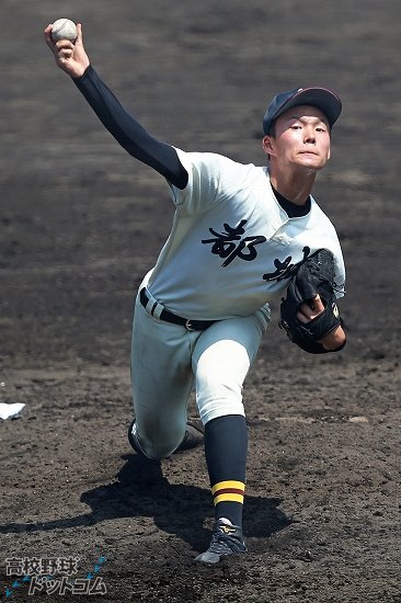 宮崎県屈指の好投手で 最速140キロ後半をたびたび計測する山本由伸 都城 投手が昨夏の甲子園出場 宮崎日大相手に14奪三振完封 夏へ向けて状態が上がってきました 高校野球ドットコム Scoopnest 宮崎県屈指の好投手で 最速140キロ後半をたびたび計測する山本由伸 都城 投手が昨夏の甲子園出場 宮崎日大相手に14奪三振完封 夏へ向けて状態が上がってきました 高校野球ドットコム Scoopnest