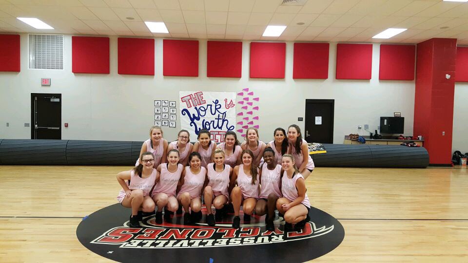 Sierra_Chambrae's tweet photo. #CycloneDance camp day 1π https://t.co/1Hsvwfzoat