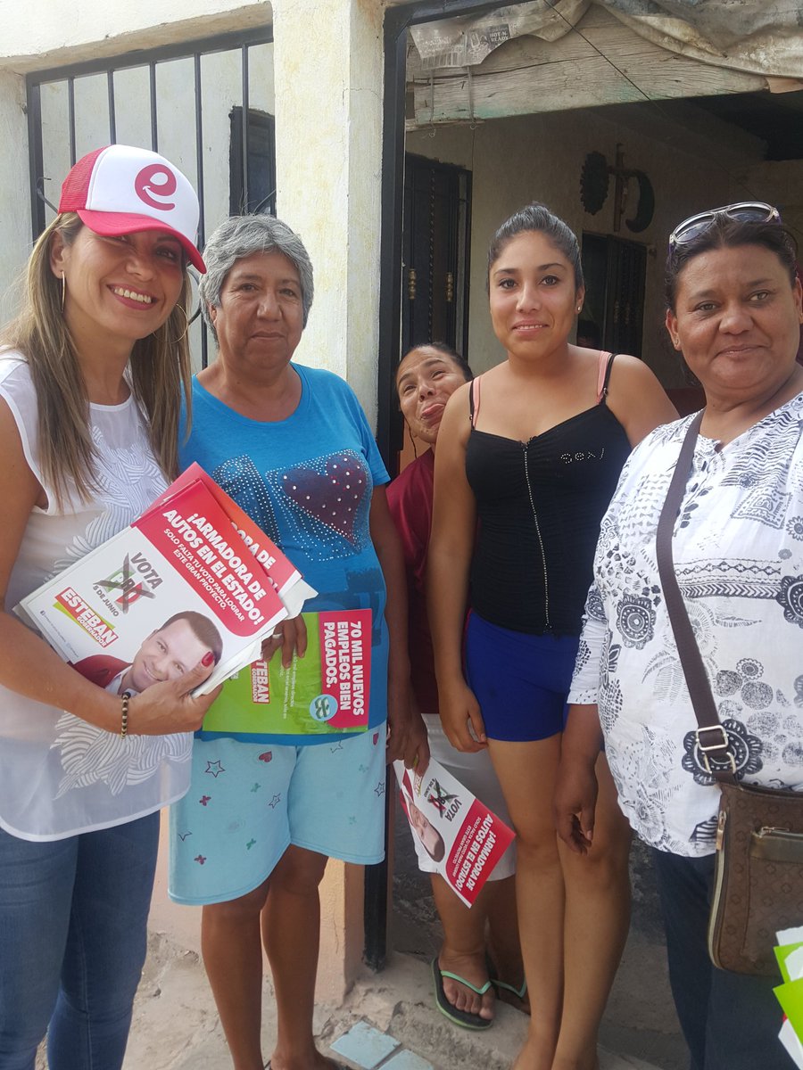 verochincoya's tweet photo. #UnNuevoProyecto #LaLagunaESmiMotivo Col.Tierra y Libertad con @EVillegasV y @LetyHerreraAle https://t.co/VC7HYeMizn