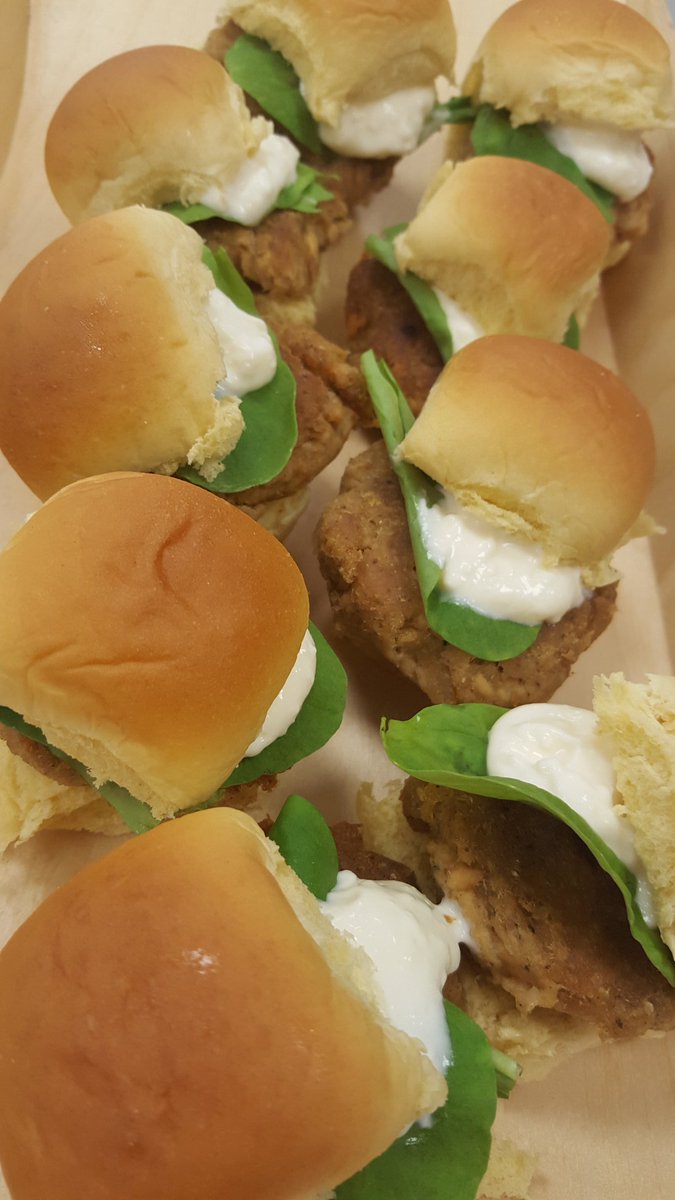 madameclasses's tweet image. 'Mindgrub'- my little beta tasters agree with salmon cake/ lemon aioli recipe @mindgrub @HoCoRec #mindgrubcafe