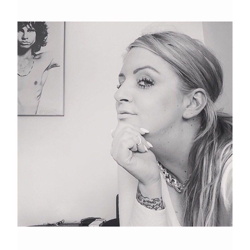 .. Jim &amp; Me .. #jimmorrison #thedoors #selfie #balckandwhite #home #paris by blondiainparis ift.tt/1VuJ0jp