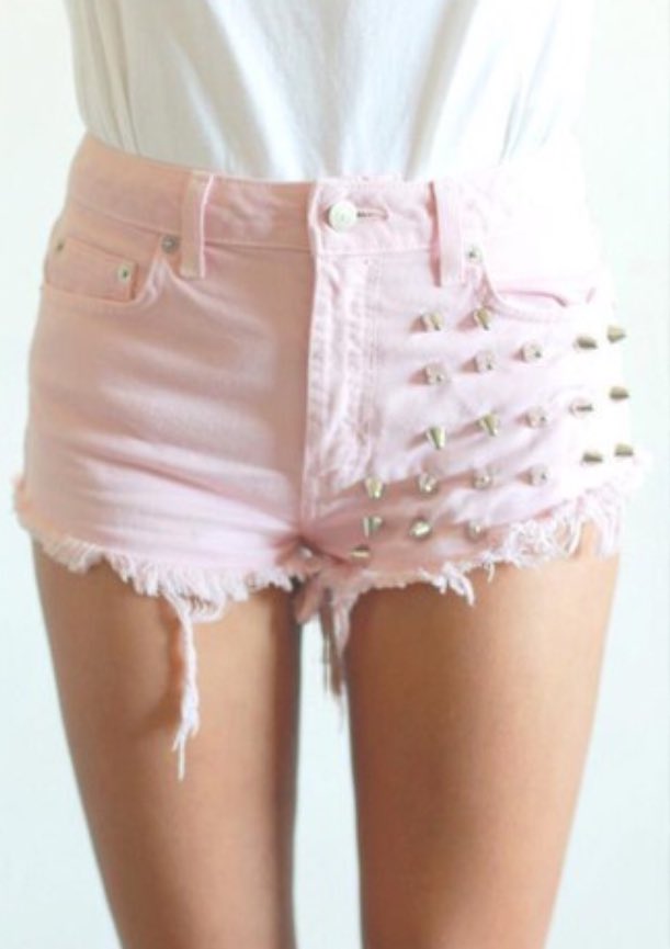 nochancehere's tweet image. i can't wait until the day i look good in anything