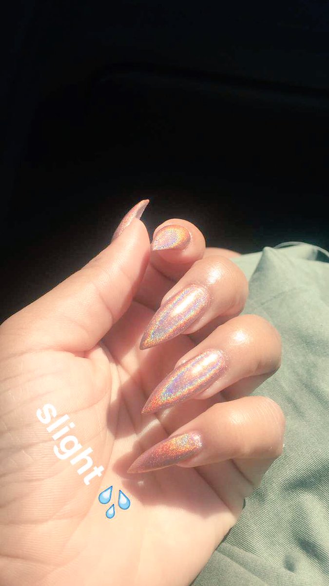 _jstdani's tweet image. @ShowYourClaws 😻💦