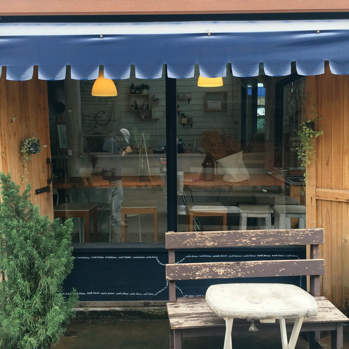 giftgabbbb's tweet photo. มาเที่ยวน่านต้องมาร้านกาแฟร้านนี้ ร้านน่ารัก กาแฟไม่แพง #พิกัดอยู่โครงการกาดน่าน #WORKBOXES #ReviewThailand https://t.co/DyGEbRSZjr