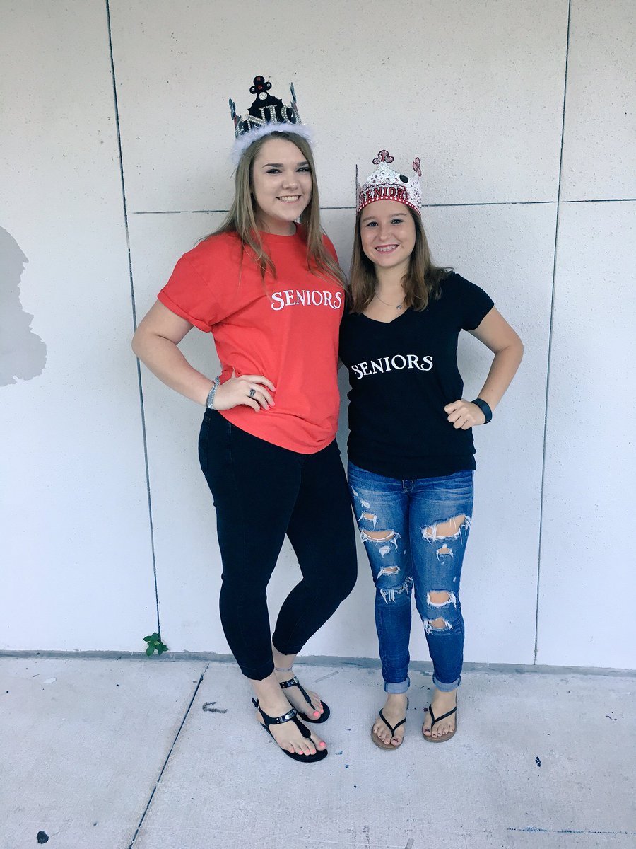 EireMcGowan29's tweet photo. So like every other junior has been posting.... Step Up Day!👸🏽 #FinallyOnTop https://t.co/fayjGnj2Ca