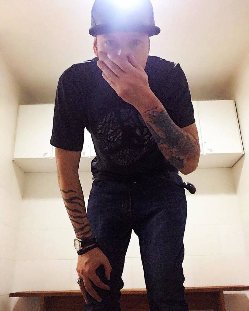 EstebanLainezM's tweet photo. #like #likes #likeforlike #like4like #likes4likes #megusta #relax #look #rap #black #tranquilo #vida #moda #followh… https://t.co/GZzWIYf2nb