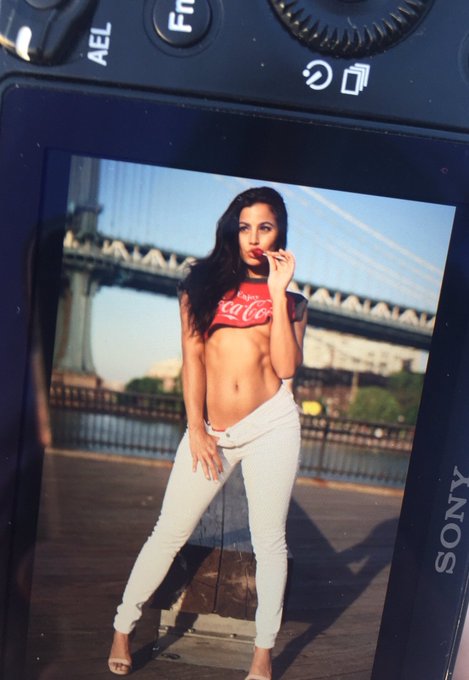 Today... the amount of nip slips I had was 🙈🙈 https://t.co/tz9RVvX3bU<a href="/tag/tbt"class="tags"><span>#tbt</span></a>