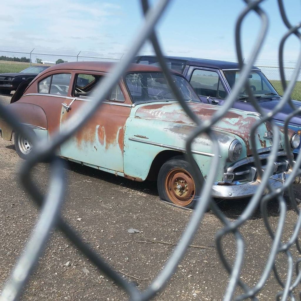 oldcar_photo's tweet photo. Someone should unleash this beast!
#oldcar #vintagecar #roadtrip #middleofnowherekansas by andromedavintage https://t.co/l3jWALxKmX
