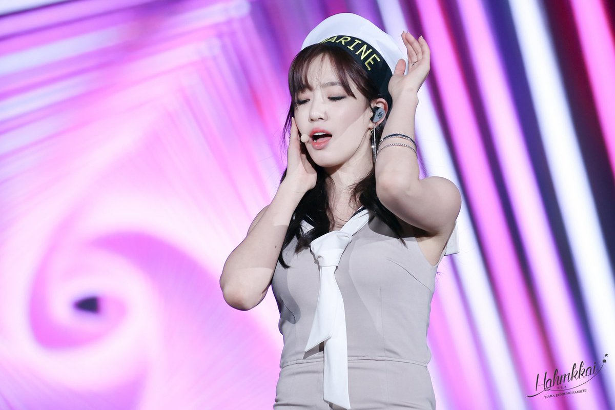 Hahmkkai's tweet photo. [WORK] 151031 The Show @taraeunjung1212 4P >>https://t.co/BH6sBh8Hwa https://t.co/BwnWwFvKOH