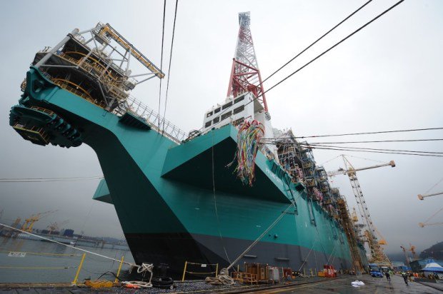 marinecng's tweet photo. #DSME Completes Worldβs First #FloatingLNG Facility #FLNG #strandedgas https://t.co/LPtCI1SNvB https://t.co/g9RPkCU3Ij